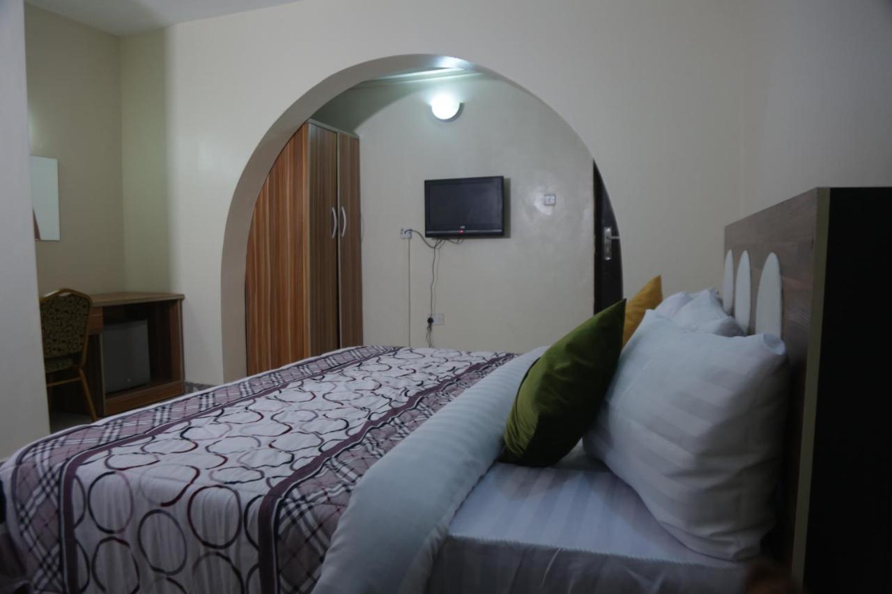 Goddis Apartments Lagos Bagian luar foto