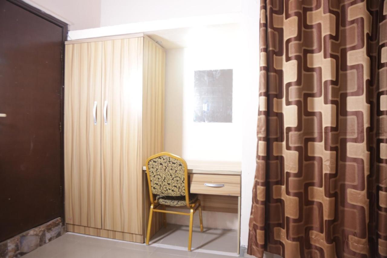 Goddis Apartments Lagos Bagian luar foto